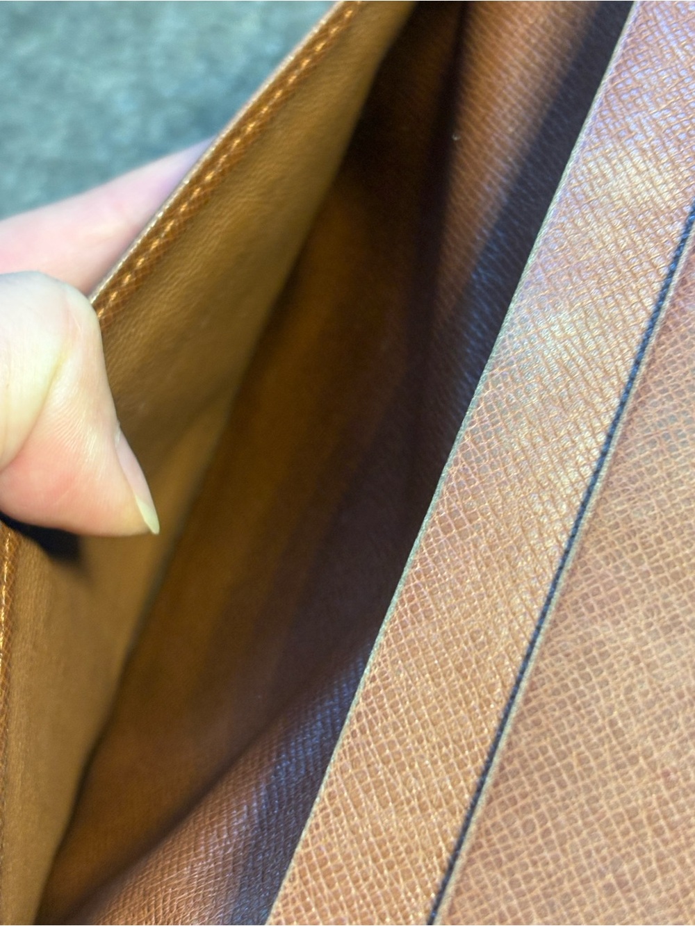 Authentic Louis Vuitton monogram checkbook wallet - Picture 10 of 13